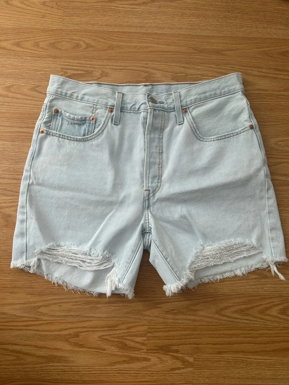 Levi’s 501 Light Wash High Rise Cutoff Denim Shorts 5” Inseam - Picture 1 of 3